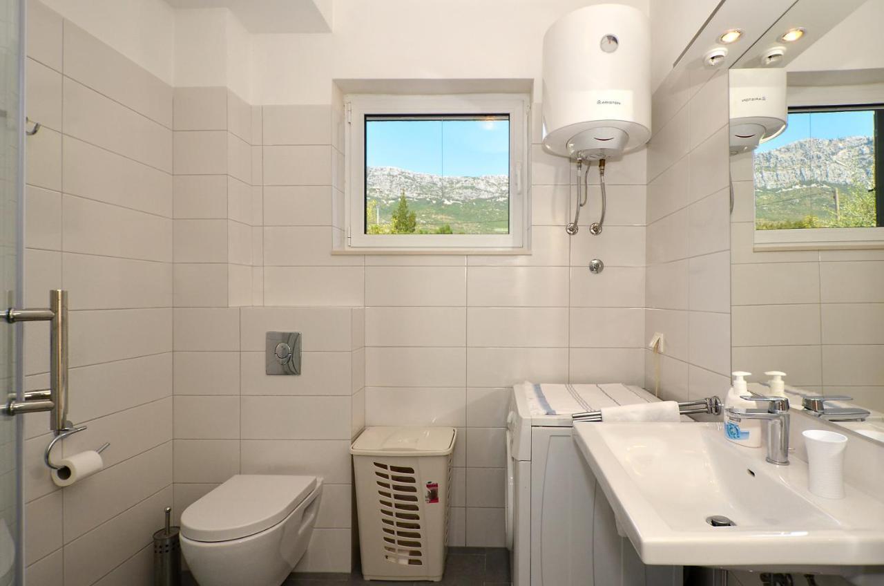 Holiday Home Nevera Kastela Dış mekan fotoğraf
