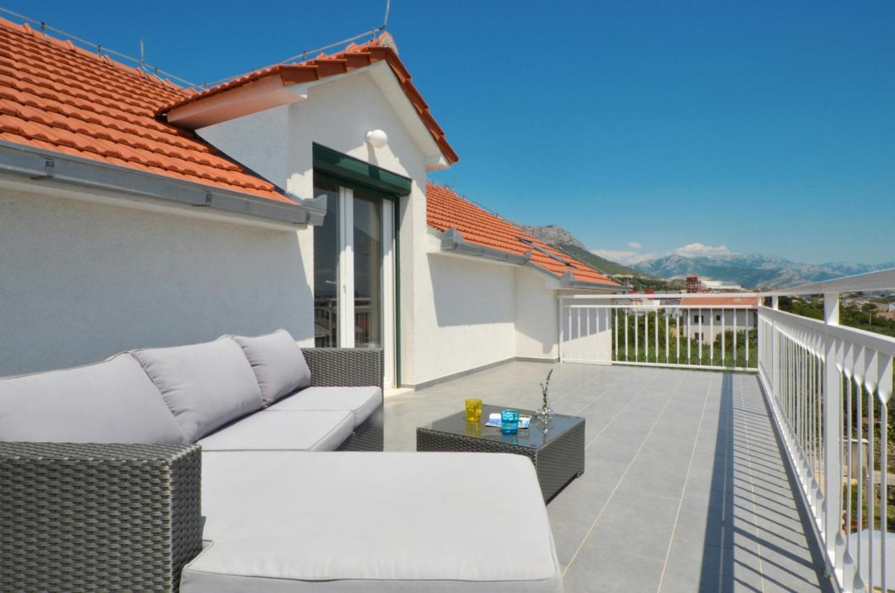 Holiday Home Nevera Kastela Dış mekan fotoğraf