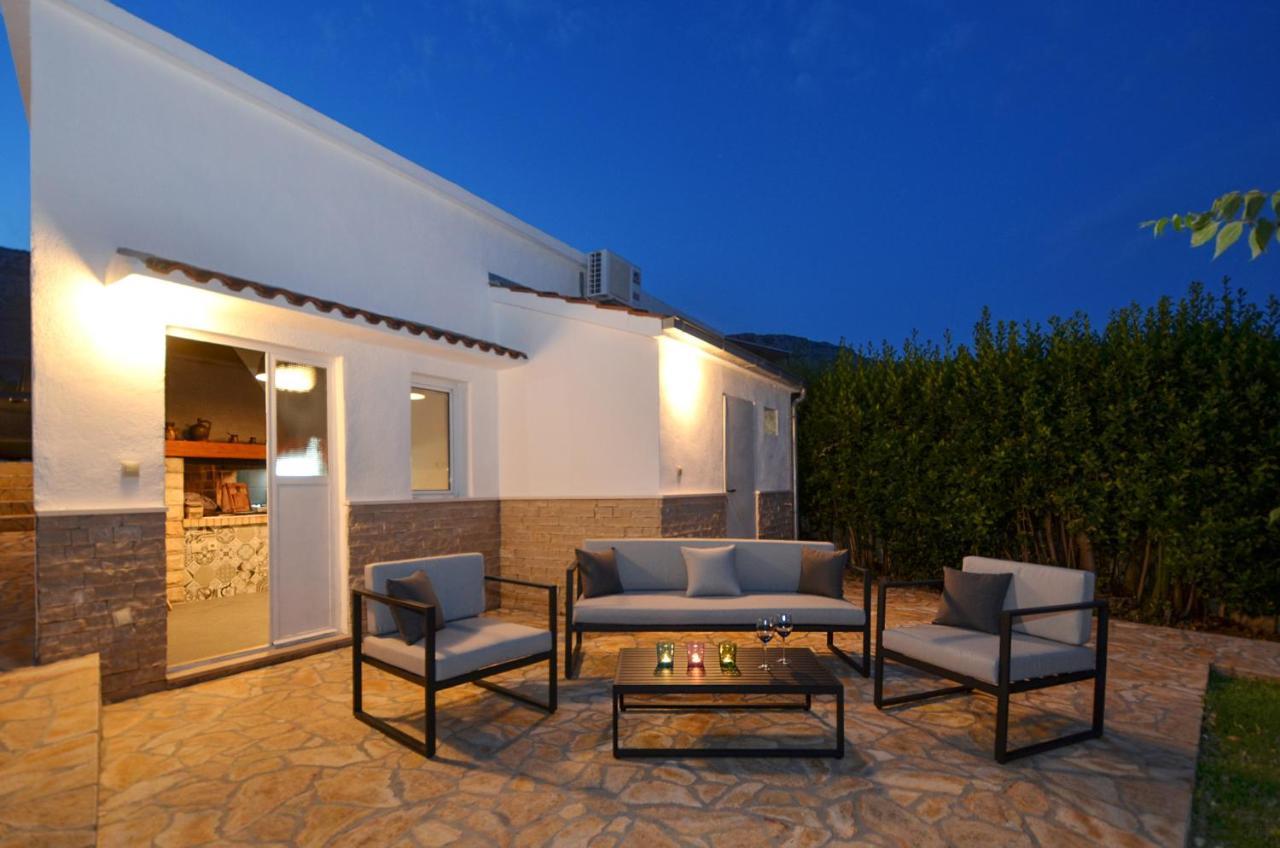 Holiday Home Nevera Kastela Dış mekan fotoğraf